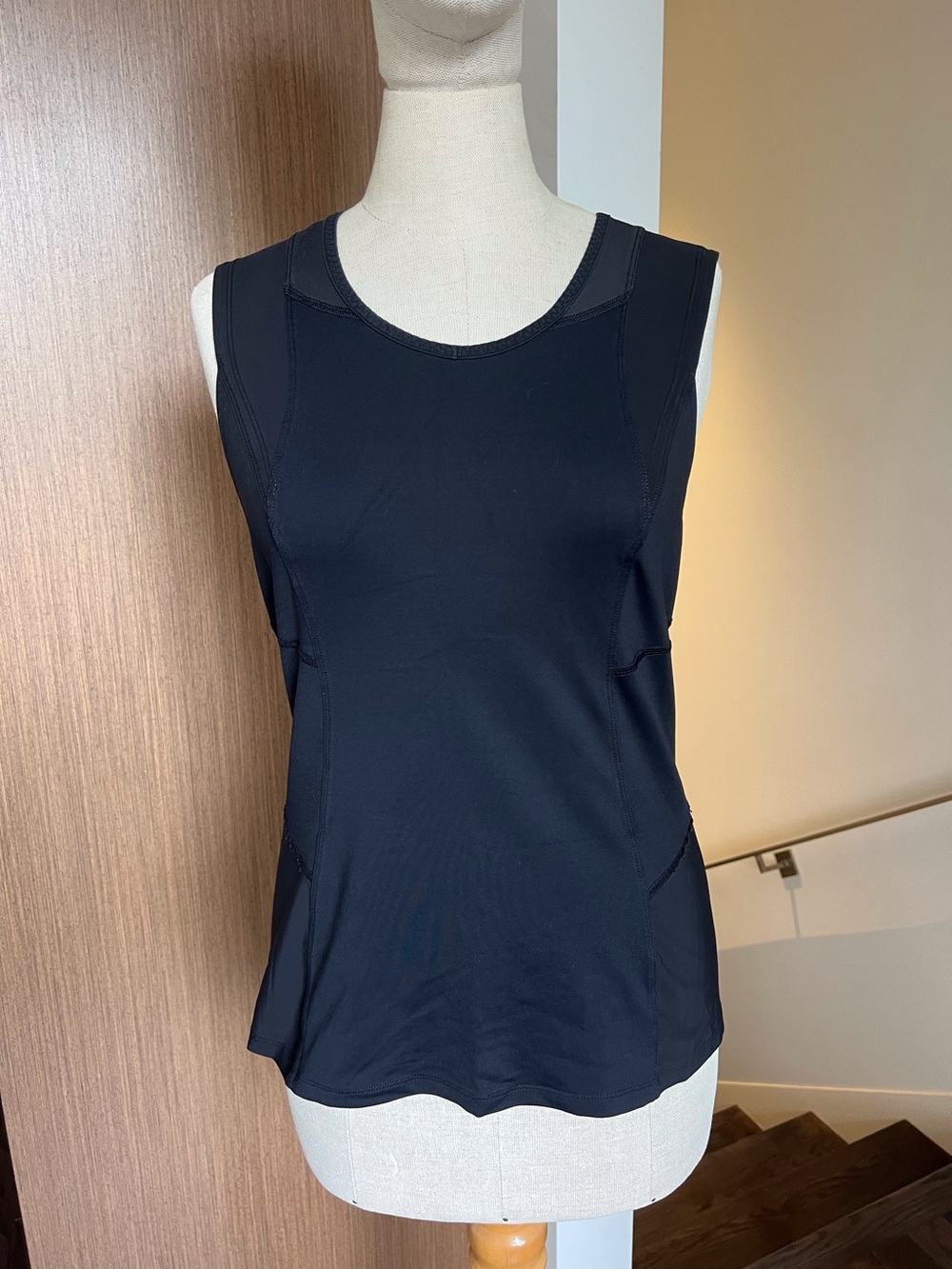 LULULEMON sleeveless top